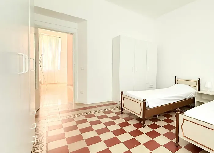 Se184 - Senigallia, Comodo Trilocale In Centro Storico *